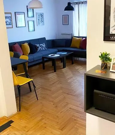 Big Luxury Near Center *