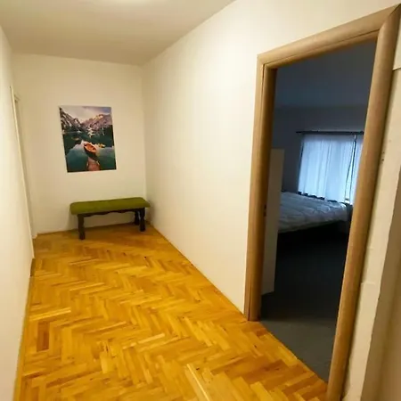 Big Luxury Near Center Апартаменты